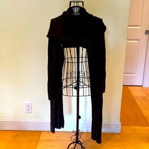Max Mara silk and cashmere shawl / wrap with sleeves